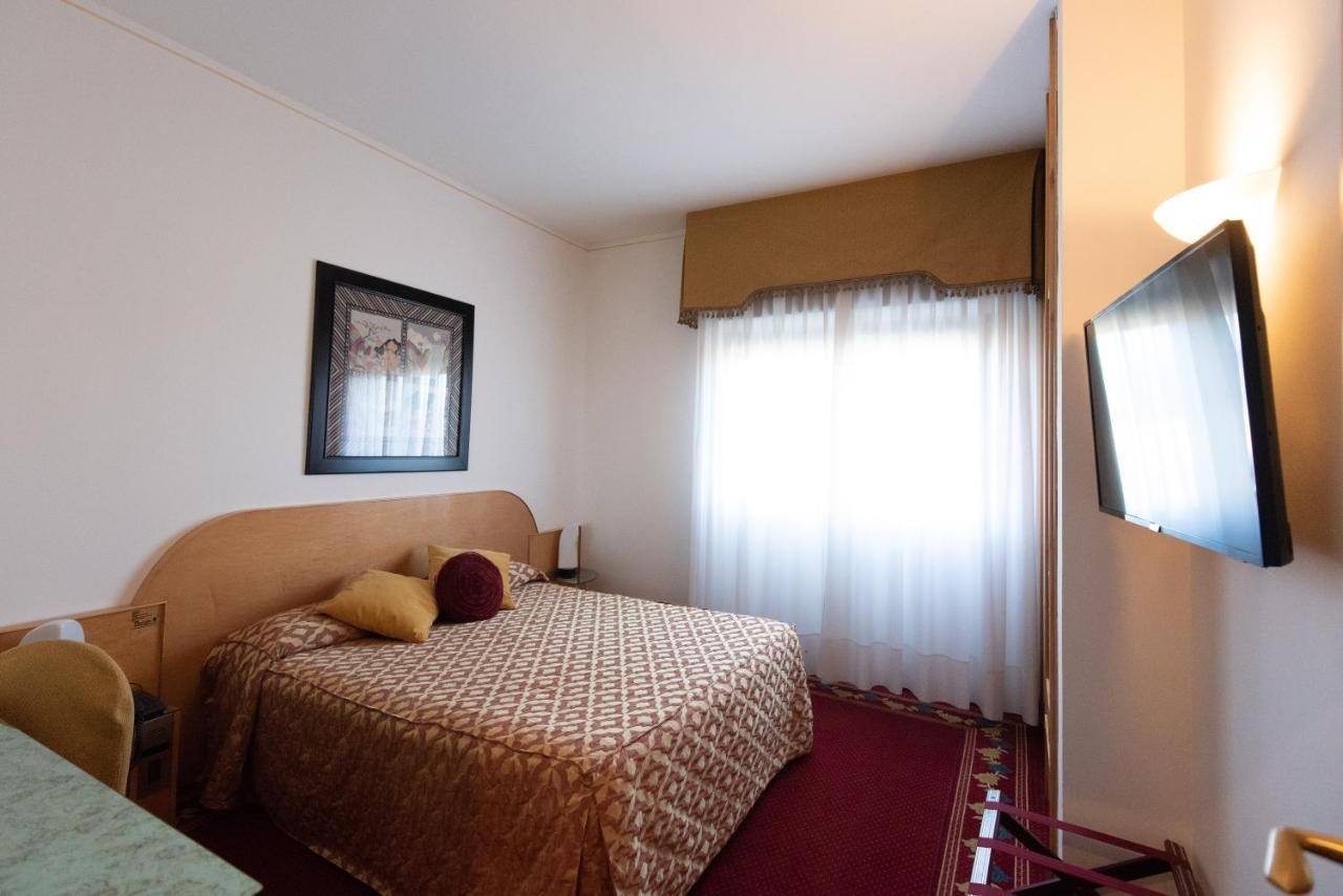 Hotel Castello Artemide Congressi Castel San Pietro Terme Ngoại thất bức ảnh