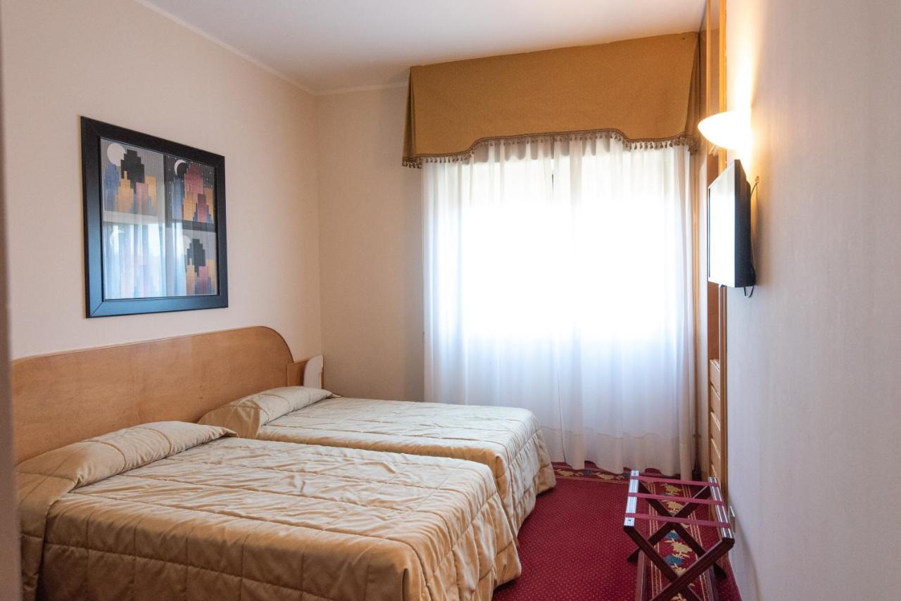 Hotel Castello Artemide Congressi Castel San Pietro Terme Ngoại thất bức ảnh
