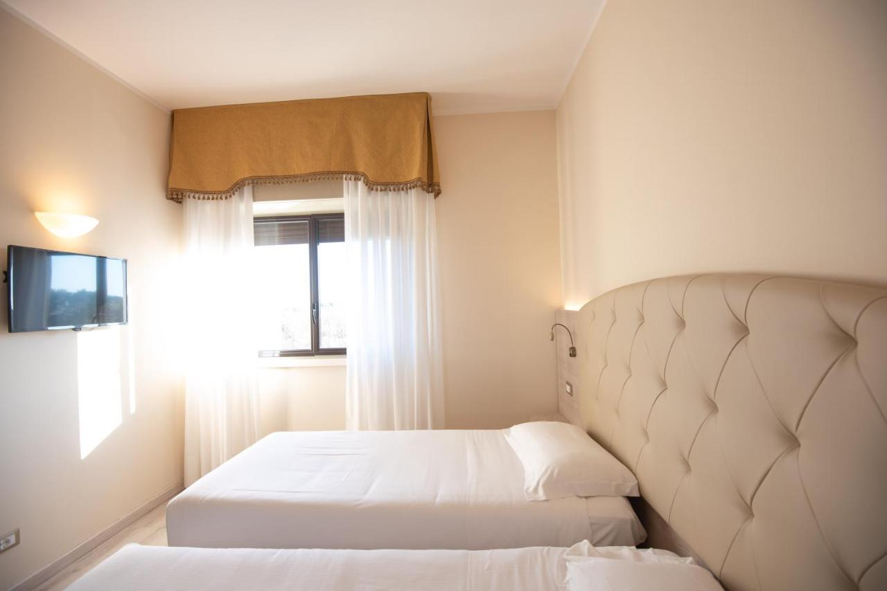 Hotel Castello Artemide Congressi Castel San Pietro Terme Ngoại thất bức ảnh