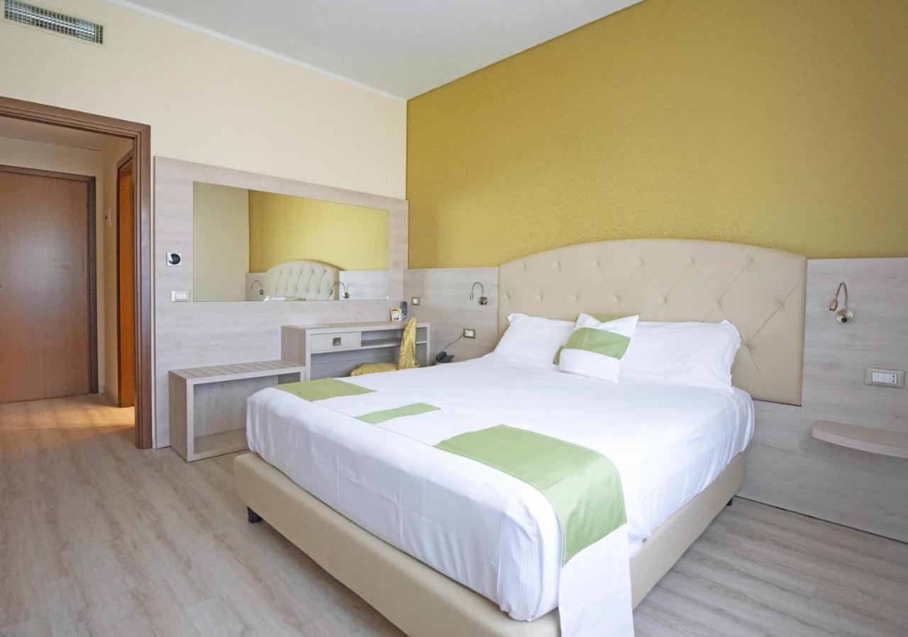 Hotel Castello Artemide Congressi Castel San Pietro Terme Ngoại thất bức ảnh