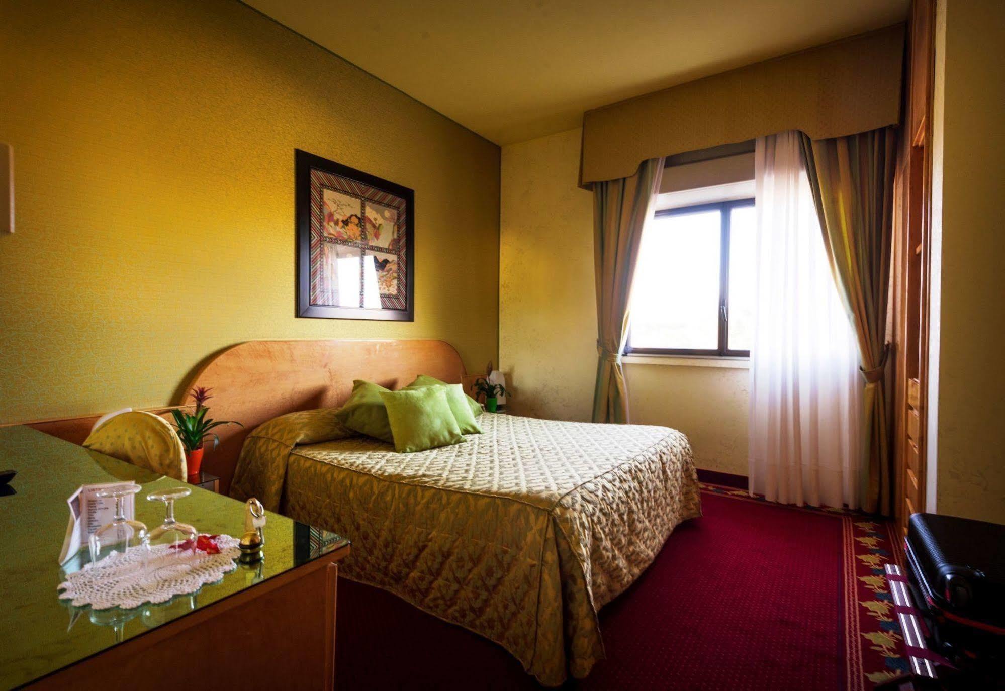 Hotel Castello Artemide Congressi Castel San Pietro Terme Ngoại thất bức ảnh