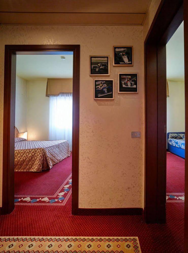 Hotel Castello Artemide Congressi Castel San Pietro Terme Ngoại thất bức ảnh